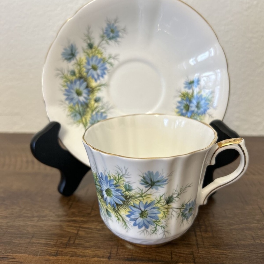 ROYAL LONDON #X194813 BLUE GOLD TRIM FLUTED 2 7/8" CUP AND SAUCER 1911-1971